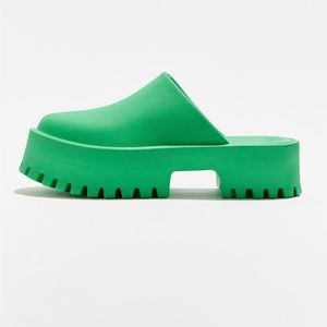 BAE PLATFORM SLIDE SANDALS BY JEFFERY CAMPBELL